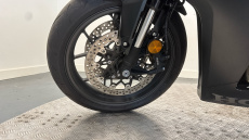 24MY Honda CBR650R E-Clutch